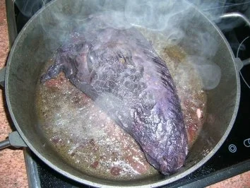 Rotweinsauerbraten mit Hagebuttenknödeln und geschmortem Wirsing (Fotos) - Rezept - Bild Nr. 8
