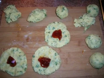 Rotweinsauerbraten mit Hagebuttenknödeln und geschmortem Wirsing (Fotos) - Rezept - Bild Nr. 14