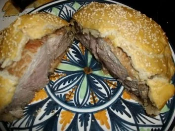 Rezept: Kotellett im Hefeteig mit Sesamkruste Kotellett im Hefeteig mit Sesamkruste - Rezept