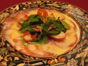 Carpaccio vom Lachs, Steinbeißer und Thunfisch mit Wasabi-Dressing - Rezept