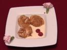 Rezept: QuarkklöĂchen auf VanillesoĂe (Susen Tiedtke) QuarkklöĂchen auf VanillesoĂe (Susen Tiedtke) - Rezept