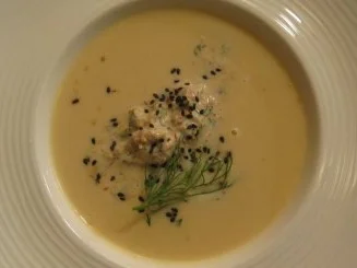 Kartoffel-Sesamsuppe mit marinierten Krabben - Rezept