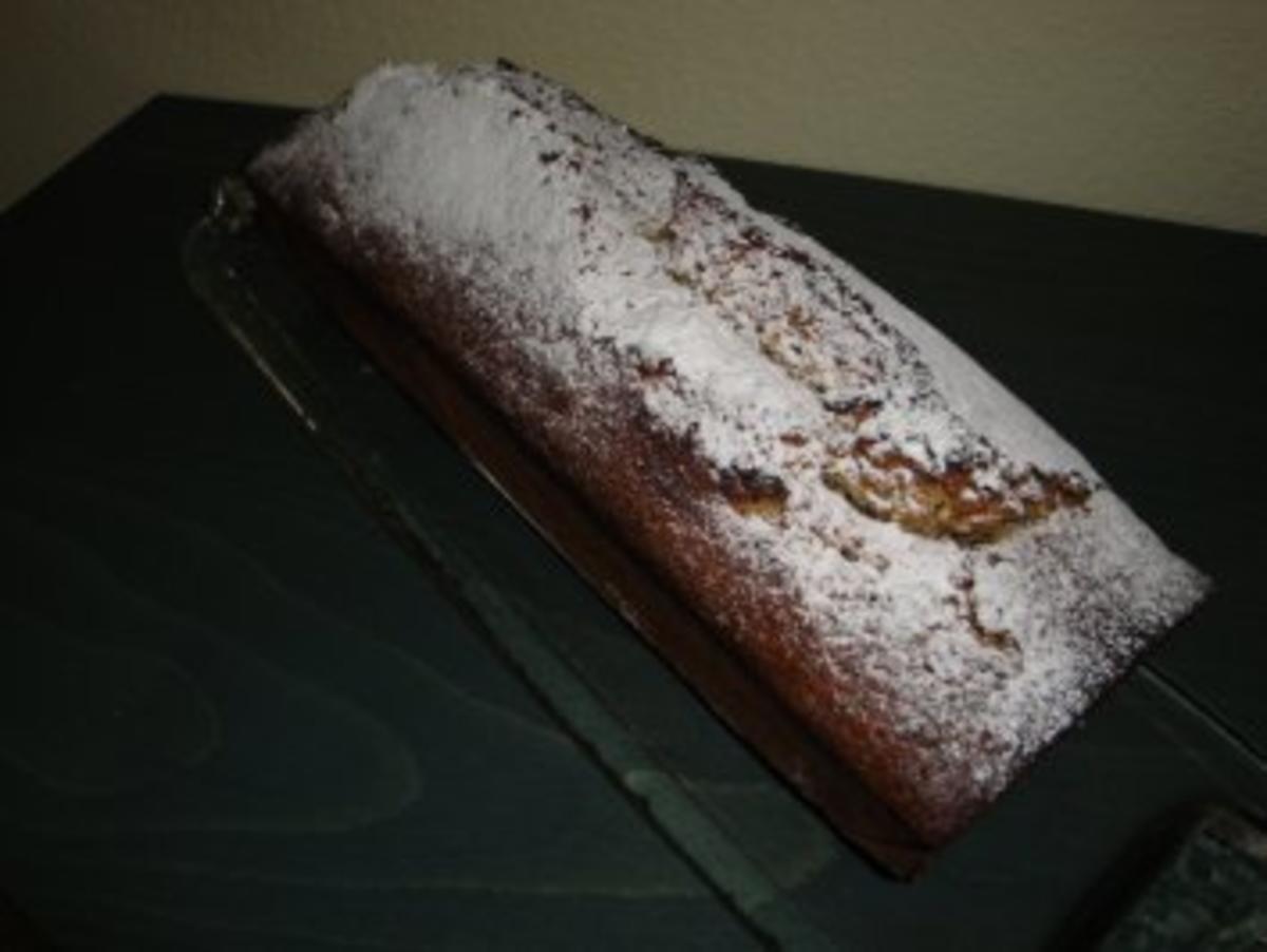 Bilder für Espresso-Cake mit Cognac-Pflaumen - Rezept