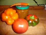 Tomaten-Paprika Pesto mit Parmesan - Rezept