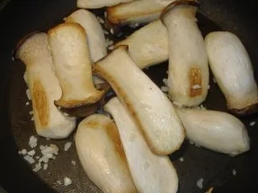 Pilzragout mit Kartoffelknödel - Rezept - Bild Nr. 3