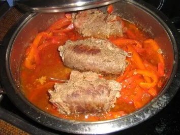 Hack-Kräuter-Rouladen in Paprikasauce an Gnocchis - Rezept - Bild Nr. 11