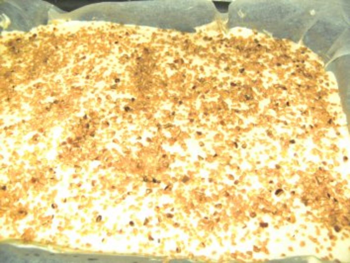 Desserts: Geeiste Zimtsterne mit flambierten Himbeeren - Rezept - Bild Nr. 2