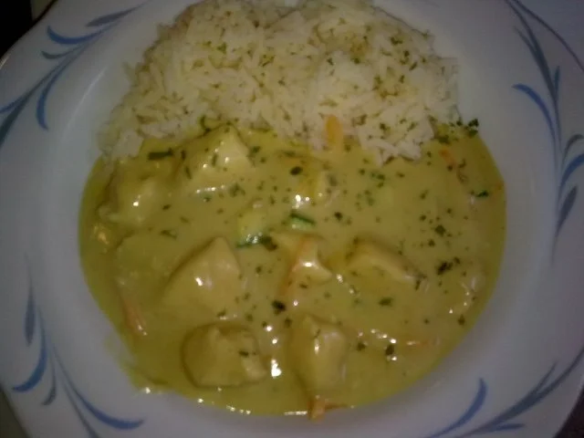 Rezept: Putengeschnetzeltes mit Erdnusssoße Putengeschnetzeltes mit Erdnusssoße - Rezept