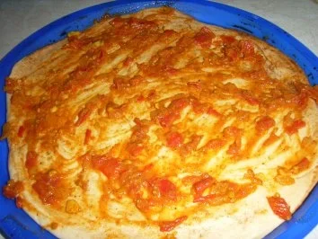 Pizza "Red Point whit yollew Points" - Rezept - Bild Nr. 3