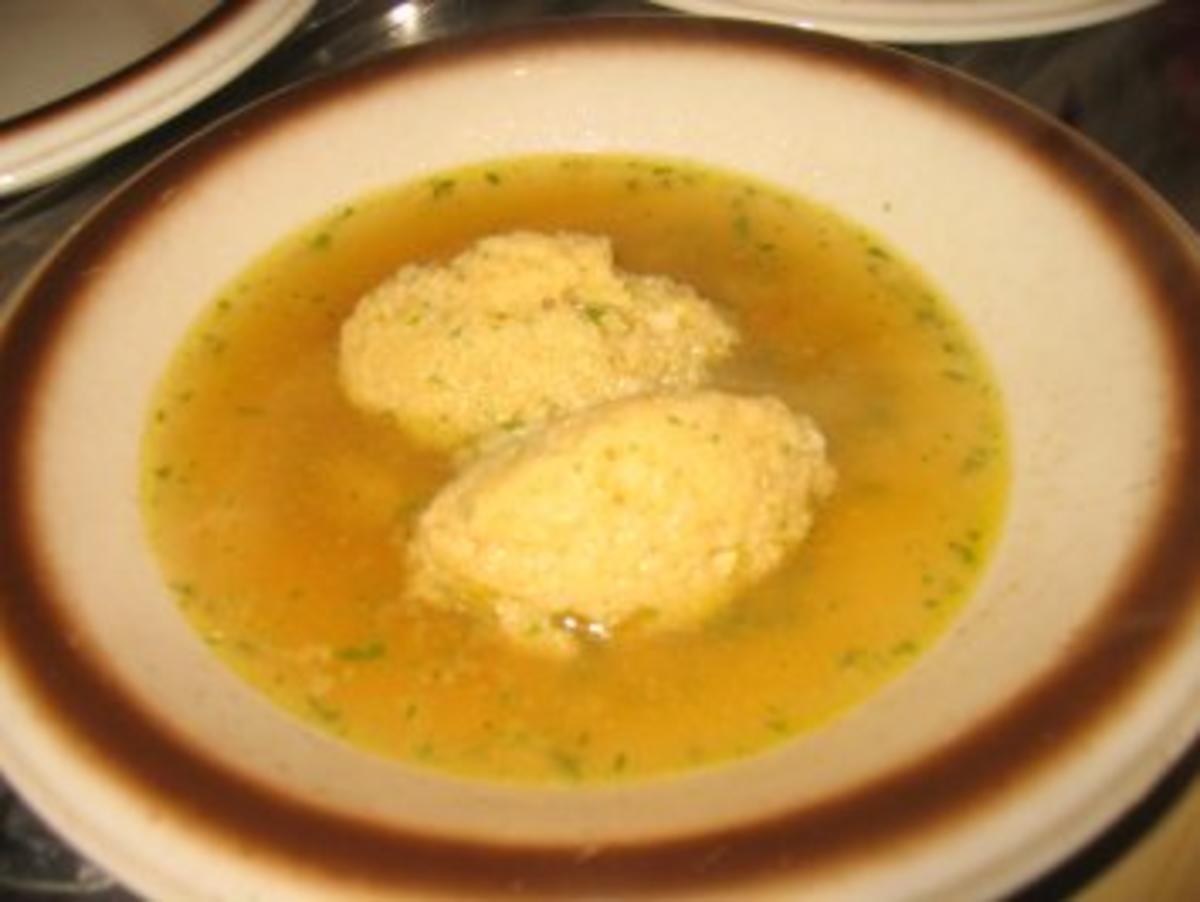 Bilder für Suppe: Mutschelmehl Nockerlsuppe - Rezept