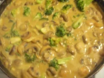 Gemüse in Curry-Erdnuss-Kokossauce - Rezept