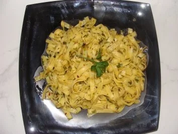 Rezept: Nudeln : - Span. Bauernnudeln mit grünem Salat - Nudeln : - Span. Bauernnudeln mit grünem Salat - - Rezept