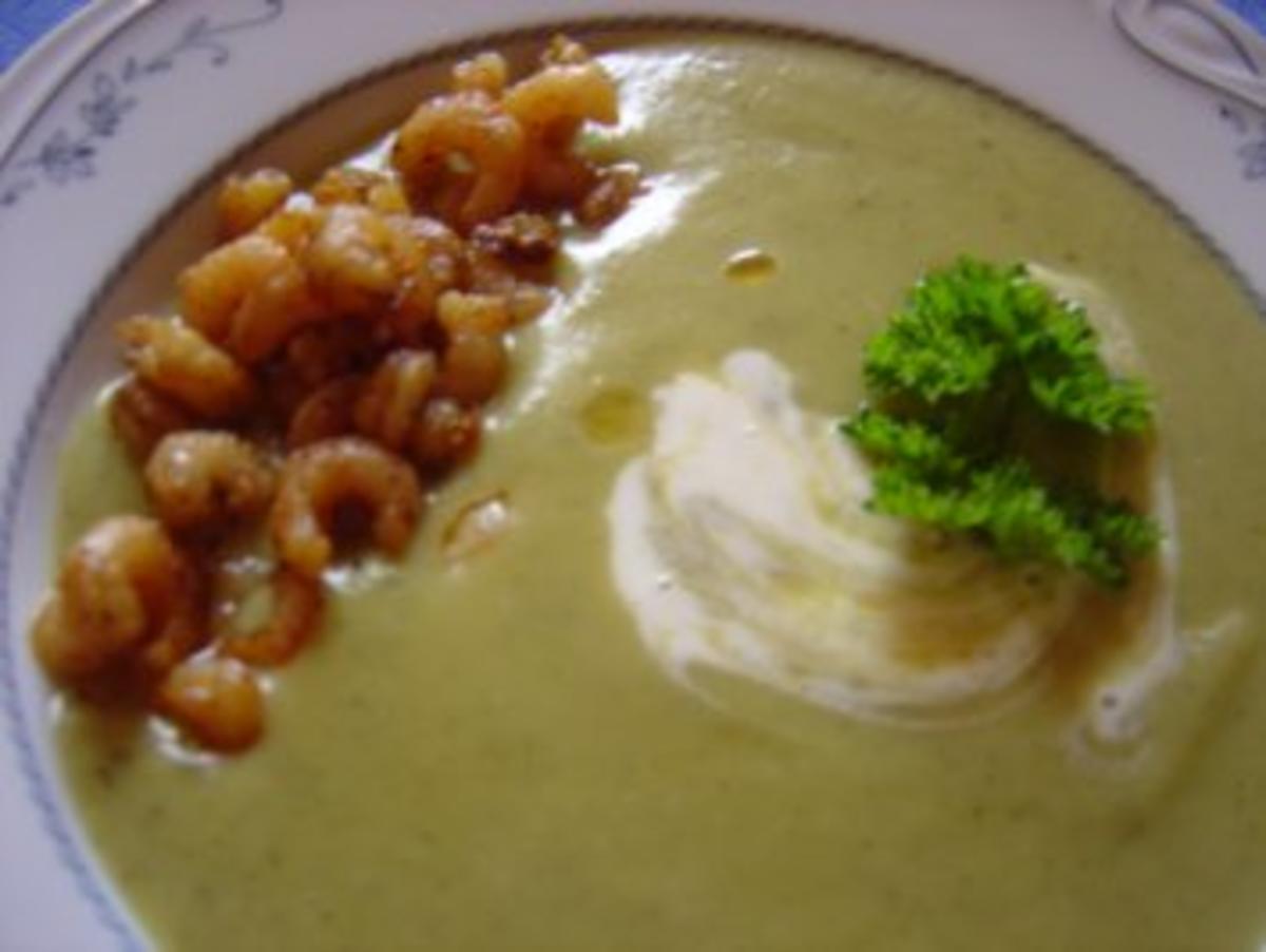 Rosenkohl-Creme-Suppe mit Garnelen a la Anne... - Rezept