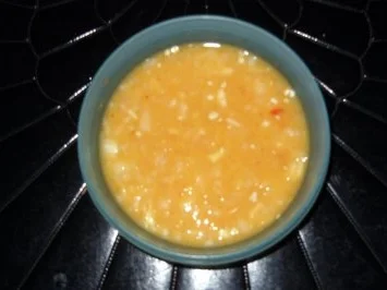 Rezept: Würstchen im Teigmantel auf grünem Salat Bild Nr. 6 Würstchen im Teigmantel auf grünem Salat - Rezept - Bild Nr. 6