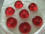 DESSERT - Himbeer-Wackelpudding-Gugelhüpfer - Rezept