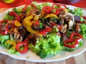 Rezept: buntes Rรถstgemรผse auf Rรถst-Bauernbrot buntes Rรถstgemรผse auf Rรถst-Bauernbrot - Rezept