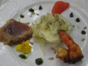 Apfel-Fenchelsalat mit Riesengarnelen und Thunfischfilet - Rezept