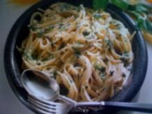 Spaghetti al sugo di basilico (Spaghetti in Basilikum-Sahnesoße) - Rezept