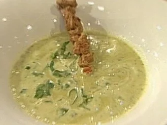 Sauerampfersuppe mit Kalbspießchen (Gotthilf Fischer) - Rezept