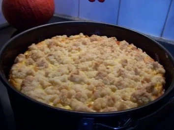 Streuselkuchen mit Äpfeln und Quark - Rezept