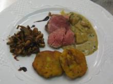 Kalbsfilet mit Pfifferlingen und Steinpilzen dazu Kartoffelblini - Rezept