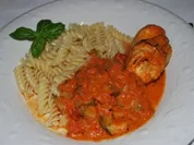 Hähnchen-Zucchini-Päckchen mit Tomatensugo - Rezept