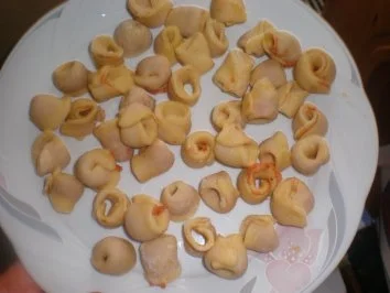 Tortellini selbstgemacht  mit Käsesoße s - Rezept - Bild Nr. 5