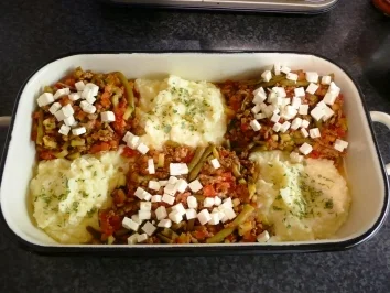 Rezept: Kartoffel-Hackfleischauflauf mit Feta Kartoffel-Hackfleischauflauf mit Feta - Rezept