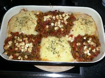 Rezept: Kartoffel-Hackfleischauflauf mit Feta Kartoffel-Hackfleischauflauf mit Feta - Rezept