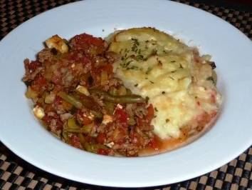 Rezept: Kartoffel-Hackfleischauflauf mit Feta Kartoffel-Hackfleischauflauf mit Feta - Rezept