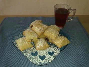 Rezept: Gefüllte Blätterteigtaschen Gefüllte Blätterteigtaschen - Rezept