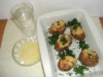 Rezept: Überbackene Kartoffeln mit Crème fraîche Überbackene Kartoffeln mit Crème fraîche - Rezept