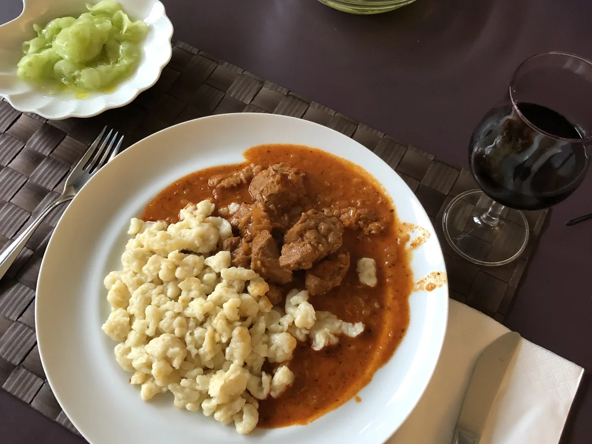 Rezept: Kalbsgulasch Bild Nr. 3 Kalbsgulasch - Rezept - Bild Nr. 3