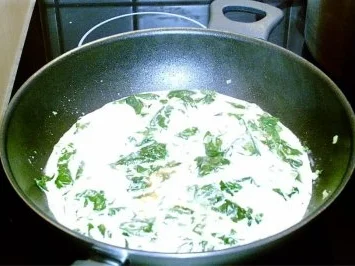 Rezept: Nudeln mit Spinat-Sahne-Sauce Bild Nr. 5 Nudeln mit Spinat-Sahne-Sauce - Rezept - Bild Nr. 5