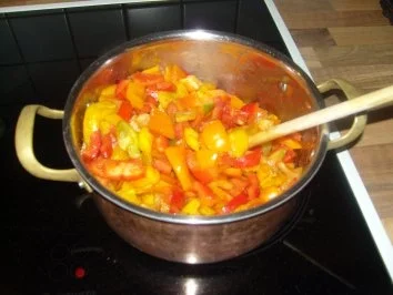 Rezept: Überbackene Paprikaschnitzel mit Schafskäse Bild Nr. 2 Überbackene Paprikaschnitzel mit Schafskäse - Rezept - Bild Nr. 2