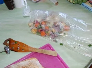 Putenbrust im Bratschlauch mit Rosenkohl und Salzkartoffeln - Rezept - Bild Nr. 7