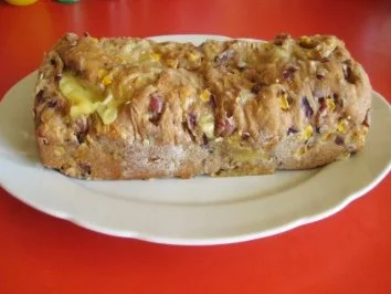 Rezept: Schinken-Mais-Zwiebel-Käsebrot Bild Nr. 2 Schinken-Mais-Zwiebel-Käsebrot - Rezept - Bild Nr. 2