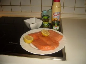 Lachs mit Kapern-Estagon-Salsa - Rezept
