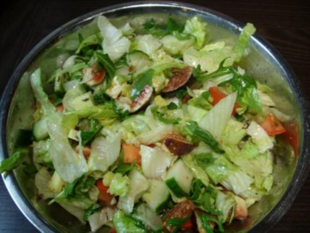 Bilder für Bunter Salat mit Feige - Rezept