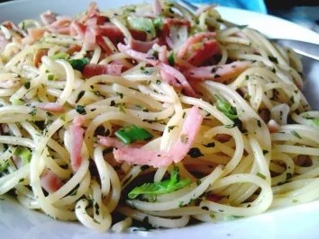 Rezept: Schinkennudeln Schinkennudeln - Rezept