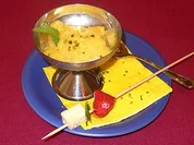 Ananassorbet mit Erdbeer-Mahon-Stick - Rezept