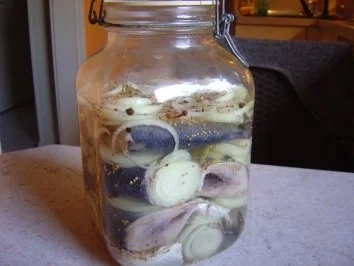 Salzheringe sauer eingelegt... - Rezept - Bild Nr. 2