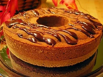 Rezept: Barbaras saftiger Nussgugelhupf -Kuchen Barbaras saftiger Nussgugelhupf -Kuchen - Rezept