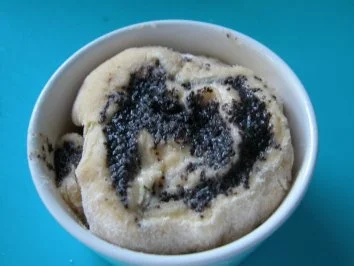 Rezept: Marzipan-Mohn-Muffins Bild Nr. 2 Marzipan-Mohn-Muffins - Rezept - Bild Nr. 2