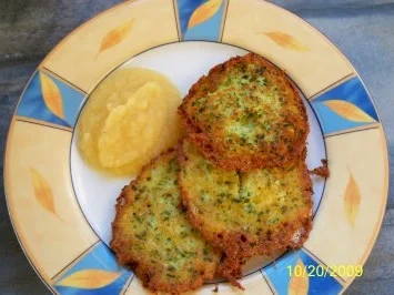 Rezept: Kräuter-Kartoffelpuffer Kräuter-Kartoffelpuffer - Rezept
