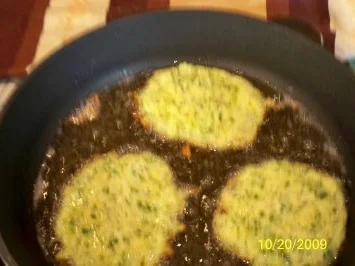 Rezept: Kräuter-Kartoffelpuffer Bild Nr. 4 Kräuter-Kartoffelpuffer - Rezept - Bild Nr. 4