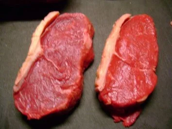 Rumpsteak mit Rotweinzwiebeln - Rezept