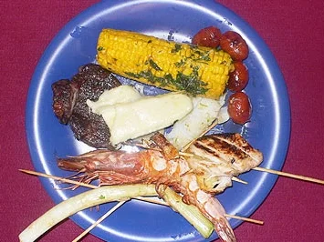 Barbecue-Variationen von Fleisch, Fisch und Gemüse - Rezept