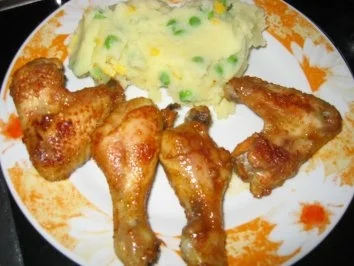 Flügel und Keulen zu Erbsen-Mais-Kartoffelpüree - Rezept