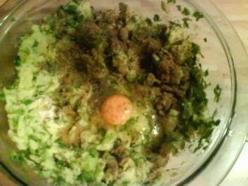 Kartoffel -Hackfleisch Auflauf mit Béchamel-Sauce nach orientalischer Art - Rezept - Bild Nr. 6